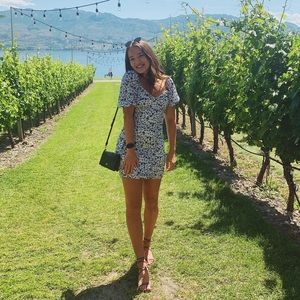 Meet your Posher, Kayla